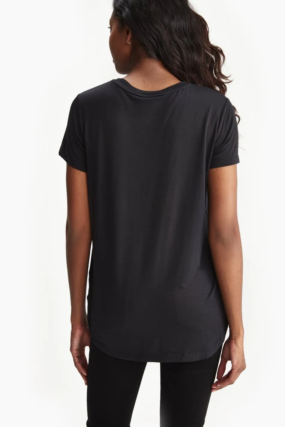 AGDA V-NECK TEE SHIRT