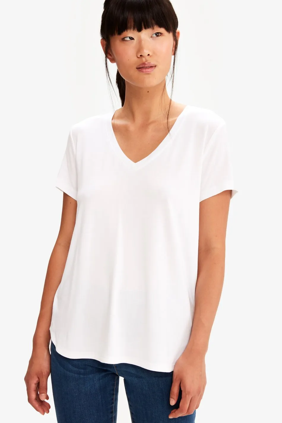 AGDA V-NECK TEE SHIRT