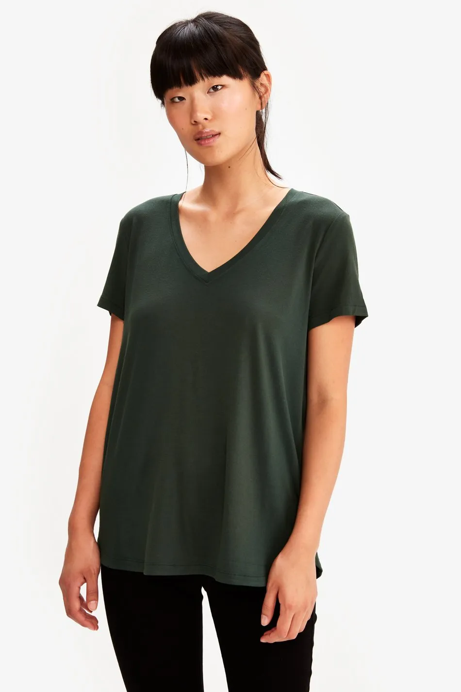 AGDA V-NECK TEE SHIRT