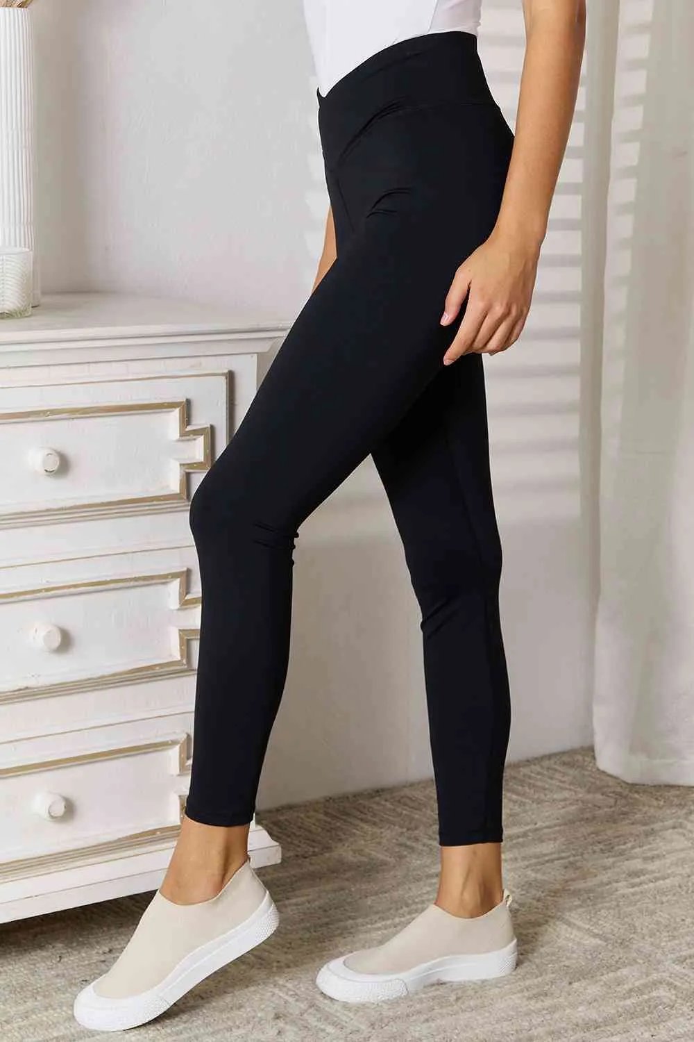 Allrj Basic Bae V-Waistband Sports Leggings