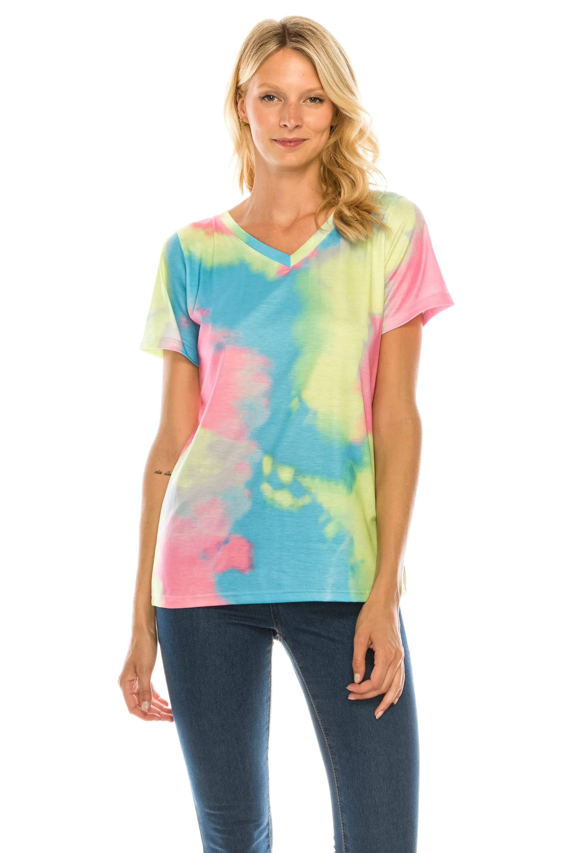 Haute Edition Women's V Neck Tie Dye Prints Tee