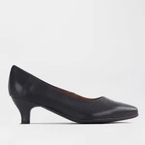 Kitten heel Court shoe in Black - 10984